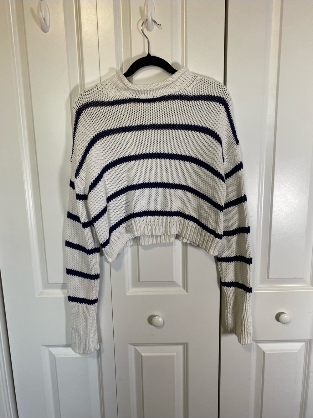 Wyeth White and Navy Striped Roll Neck Cropped Sweater - Picture 4 of 8